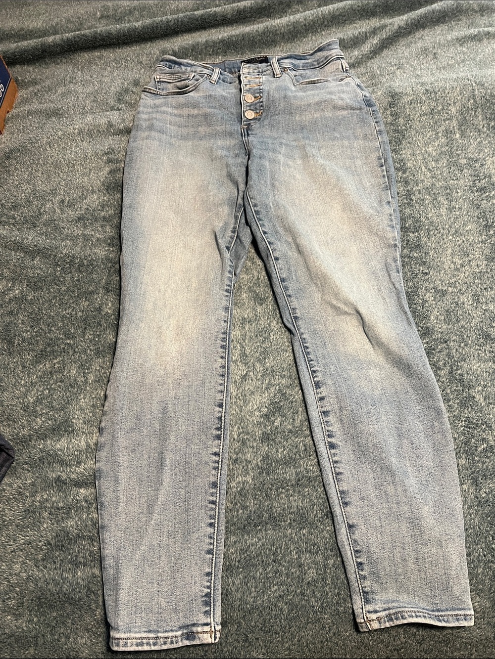 Women’s Light Wash High-Rise Button-Fly Jeans - Lucky Brand Size 6